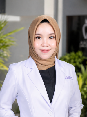 drg. Delly - Andalan Dental Aesthetic - Dokter Gigi Pekanbaru